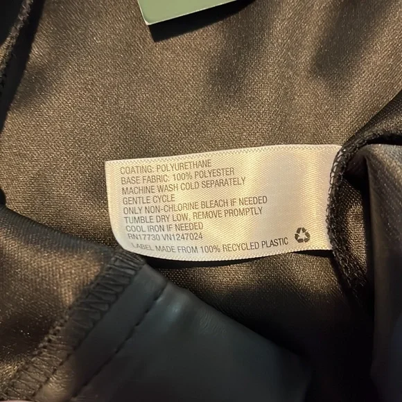 Women’s pleather pants. 1935 - Picture 4 of 4